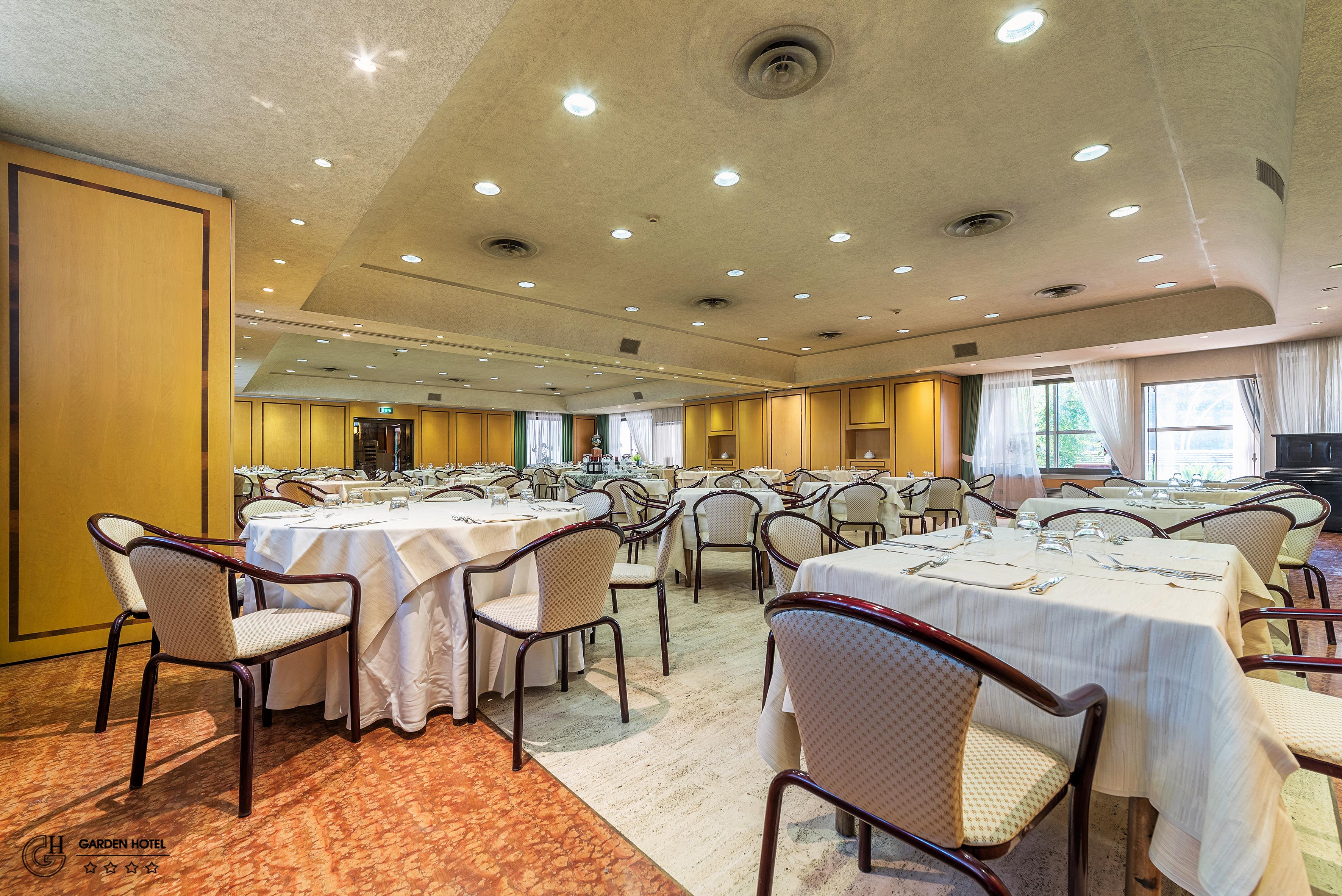 Hotel Garden Терни Екстериор снимка