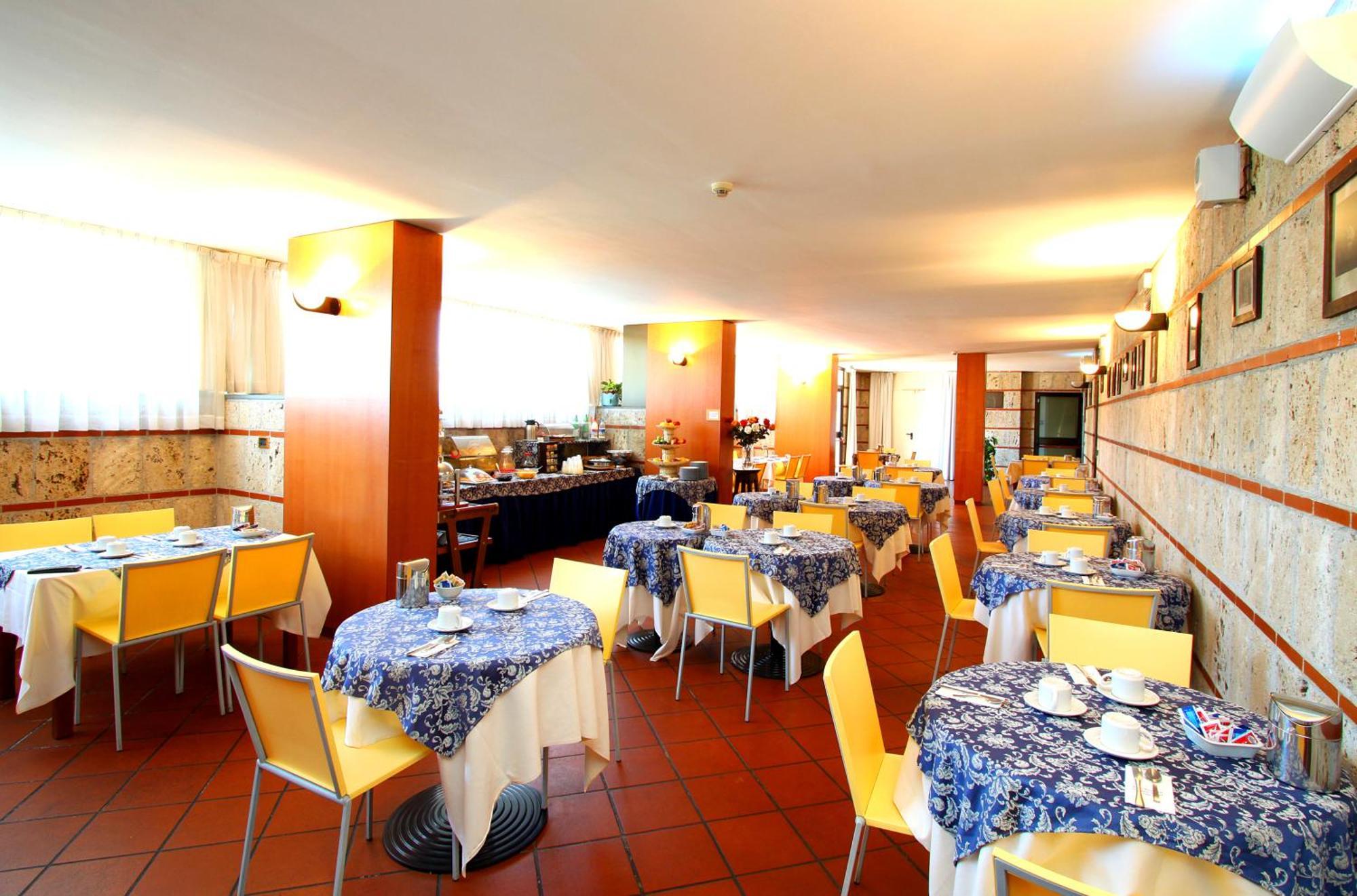 Hotel Garden Терни Екстериор снимка